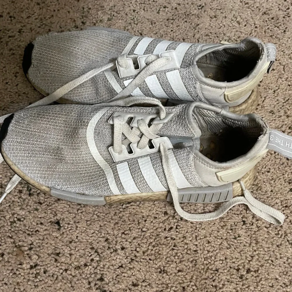 Adidas NMD R1 - Picture 2 of 3